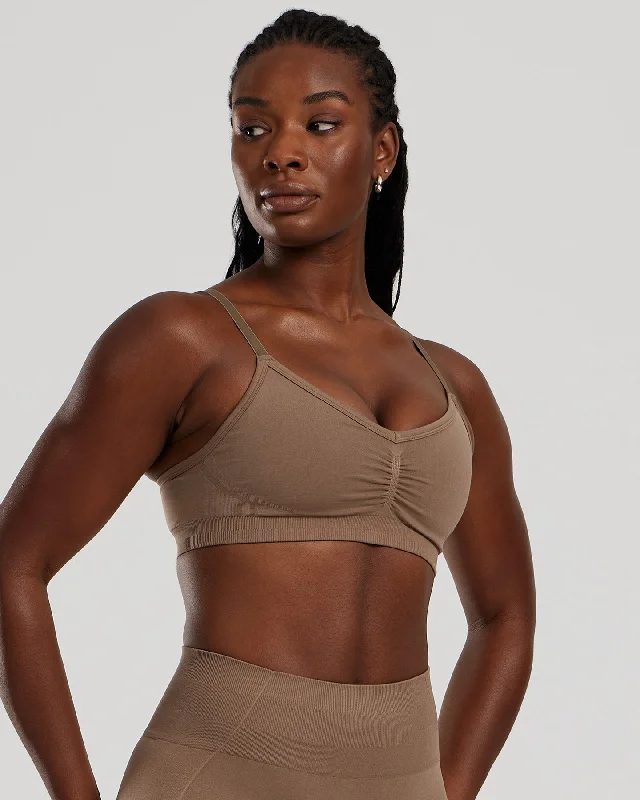 Sports bra for yoga fitness -Define 2.0 Seamless Scrunch Bralette | Caribou