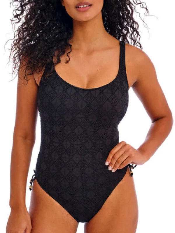 Swimwear for triathlon women -Nomad Nights Underwired Swimsuit - Black