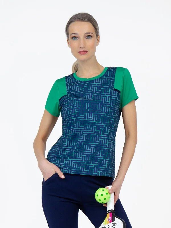 Sports shorts with bold print -Colorblock Active Sofia Short Sleeve Crew Neck	- Ink Tessel/Ivy